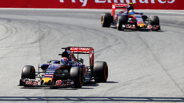 Max Verstappen y Carlos Sainz durante el Gran Premio de España