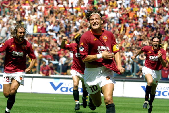 Totti celebra un gol con la Roma | Foto: Getty Images