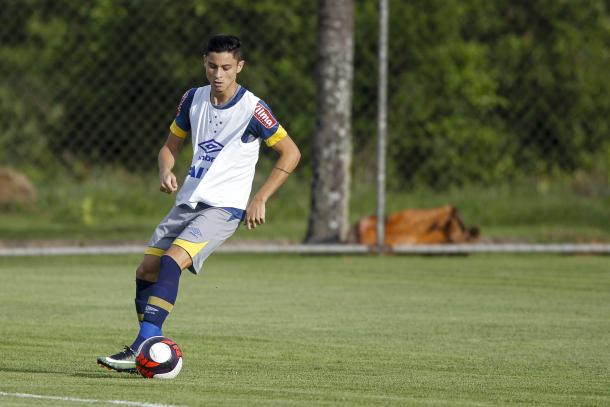 Diogo Barbosa deve assumir lateral esquerda nesta temporada (Foto: Washington Alves/Light Press)