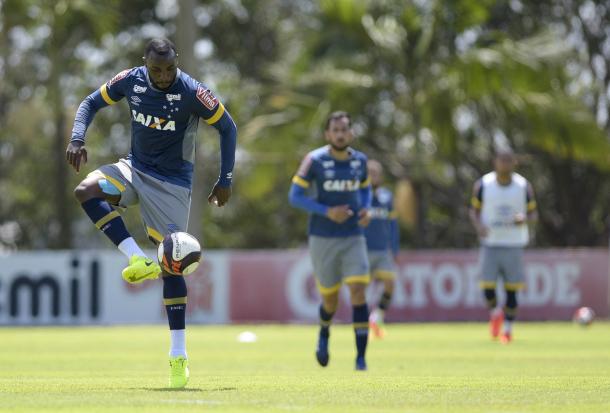 Manoel exaltou a alegria de Dedé ao voltar a entrar em campo (Foto: Washington Alves/Cruzeiro)