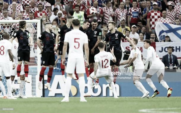Trippier supera la barrera croata para anotar el 1-0 / Fuente: Getty Images