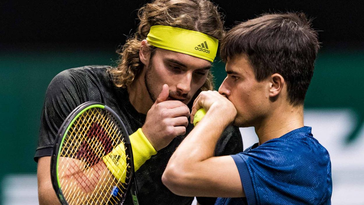 Stefanos Tsitsipas (l.) and Petros Tsitsipas (r.) in doubles action/Photo: Henk Sepper/BSR Agency 