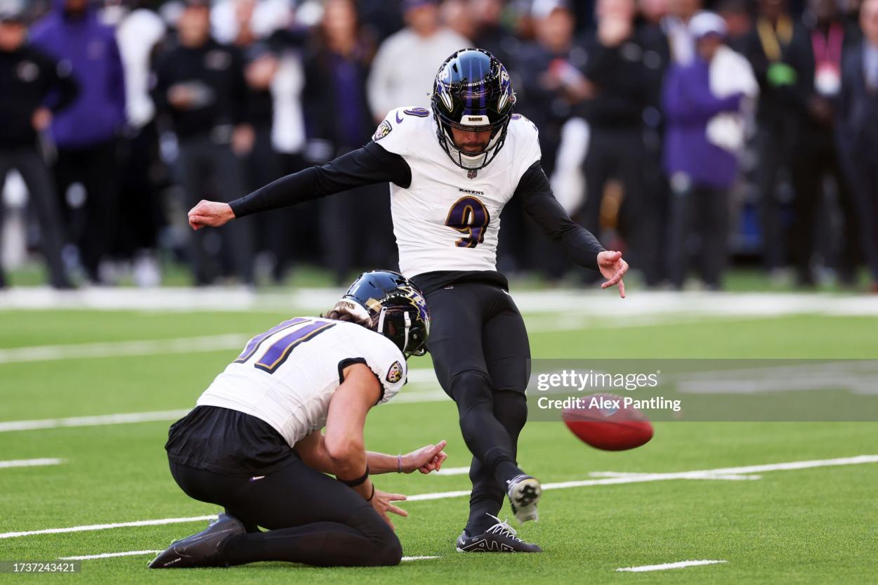 Justin Tucker #9 of the <strong><a  data-cke-saved-href='https://www.vavel.com/en-us/nfl/2023/09/06/1155286-can-the-cincinnatibengals-make-it-a-hattrick-of-afc-north-titles-afc-north-preview.html' href='https://www.vavel.com/en-us/nfl/2023/09/06/1155286-can-the-cincinnatibengals-make-it-a-hattrick-of-afc-north-titles-afc-north-preview.html'>Baltimore Ravens</a></strong> kicks a 28 yard field goal in the second quarter during the 2023 NFL London Games match between <strong><a  data-cke-saved-href='https://www.vavel.com/en-us/nfl/2020/12/15/1051459-superman-lamar-jackson-comes-back-to-win-it-at-cleveland.html' href='https://www.vavel.com/en-us/nfl/2020/12/15/1051459-superman-lamar-jackson-comes-back-to-win-it-at-cleveland.html'>Baltimore Ravens</a></strong> and <strong><a  data-cke-saved-href='https://www.vavel.com/en-us/nfl/2023/09/07/1155345-afc-south-preview-jaguars-in-hunt-for-glory-once-again.html' href='https://www.vavel.com/en-us/nfl/2023/09/07/1155345-afc-south-preview-jaguars-in-hunt-for-glory-once-again.html'>Tennessee Titans</a></strong> at Tottenham Hotspur Stadium on October 15, 2023 in London, England. (Photo by Alex Pantling/Getty Images)