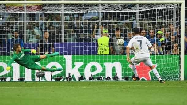 Cristiano Ronaldo anota el penalti decisivo | Foto: UEFA.com.