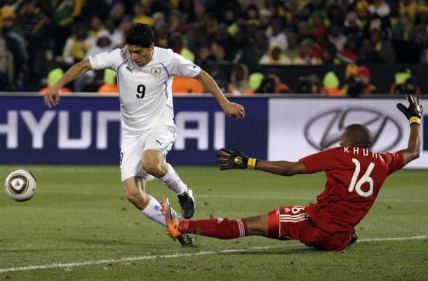 Suárez contra a África do Sul | Foto: Ivan Martinez/AP