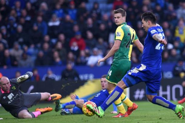 Ulloa consigue un gol decisivo ante el Norwich | Foto: Mirror