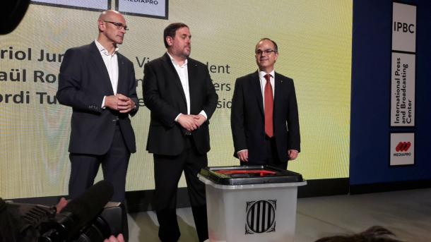 De izquierda a derecha: Raül Romeva, Oriol Junqueras y Jordi Turull | Foto: Govern (Twitter)