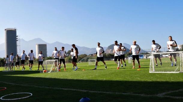 Uruguaios treinando no CT da Barra (Foto: Divulgação / AUF)