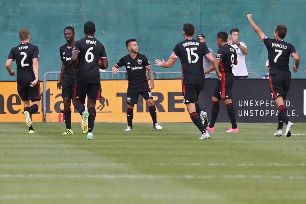 Luciano Acosta and his teammates celebrate their equalizer | Source: Geoff Burke, USA Today