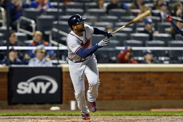 Kemp watches the first of his two solo home runs leave the park/Photo: Adam Hunger/USA Today Sports