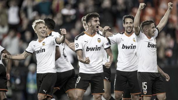 Valencia ante el Lille./ Foto: Valencia CF