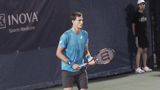 Vasek Pospisil dropped another game in the early round of a tournament in a dismal 2016. (Noel Alberto, Vavel USA)
