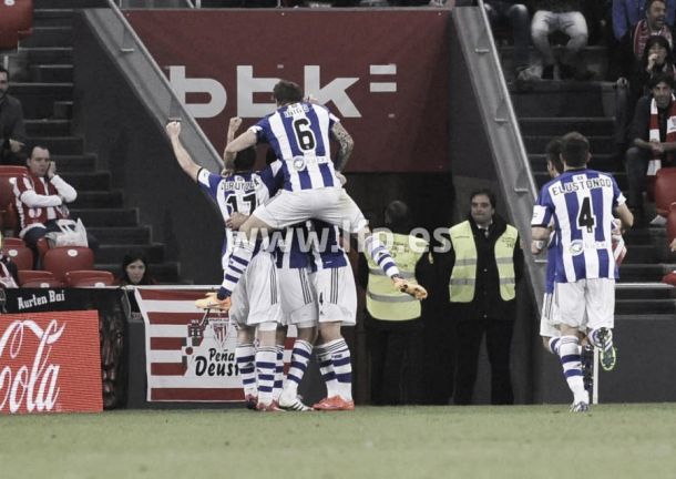 Los jugadores celebran el gol anotado por Alberto De la Bella (Foto: Lfp.es) 
