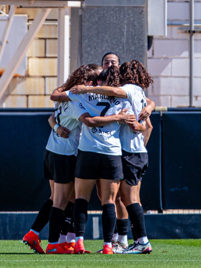 El Valencia Femenino certifica el playoff goleando al Atlético B ...