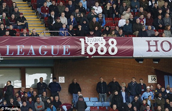 The Villa fans made their feelings clear (photo; Reuters)