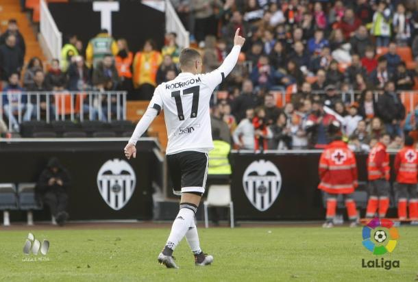 Rodrigo celebrates putting Valencia 2-0 up (Credit: La Liga)
