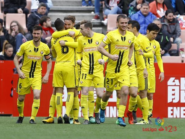 Los jugadores celebran un gol de Xisco. Foto: La Liga 123