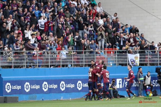 Jugadores del Eibar celebrando un gol contra el Real Madrid / Fuente: LFP