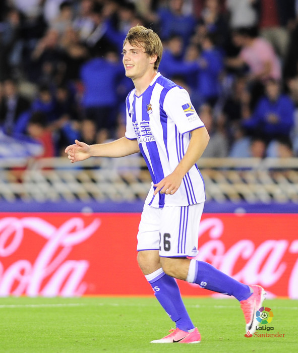 Bautista celebra el importante gol que le marcó al Málaga. | Foto: laliga.es