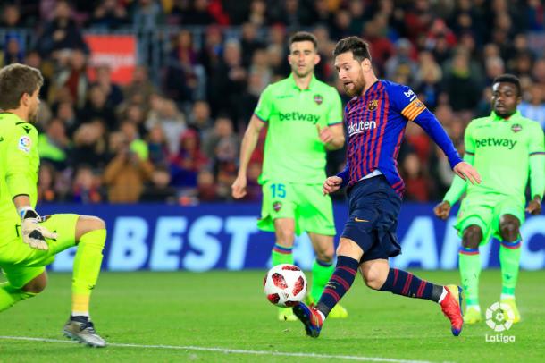 Messi anotando el 3-0 al Levante | Foto: LaLiga Santander