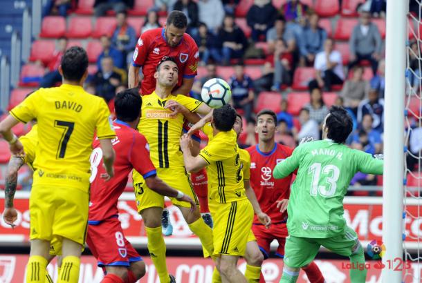 Los jugadore de Osasuna defendiendo frente al Numancia. Foto: La Liga 123