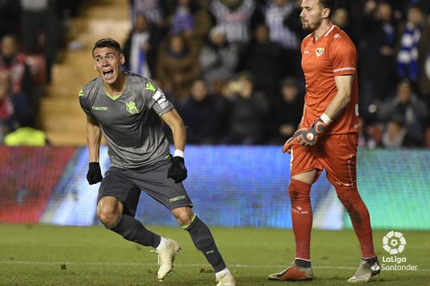 Héctor Moreno celebrando un gol | Fotografía: La Liga