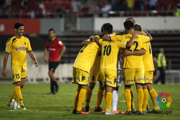 El Reus celebra su primer tanto en la segunda división de su historia. Foto | laliga.es