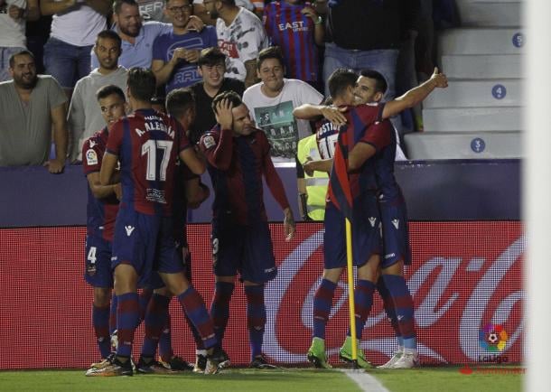 El Levante celebra el gol de Chema. | Foto: laliga.es
