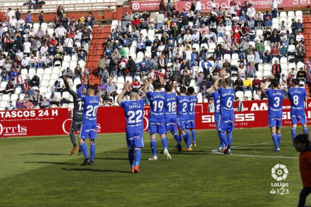 El Real Oviedo agradece el apoyo a los desplazados | Imagen: LaLiga 1|2|3