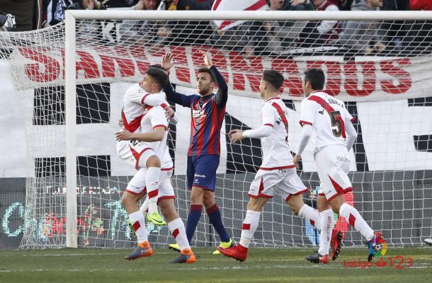 Jugadores del Rayo Vallecano celebrando un gol | Fotografía: La Liga