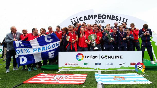 El RCD Espanyol celebrando la consecución de la última Liga Genuine | Foto: LaLiga