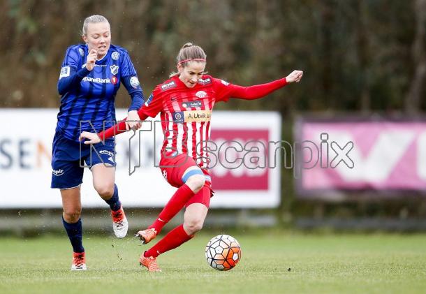 Jensen chases down Avaldsnes' Ingrid Rydland (credit: NTB scanpix)