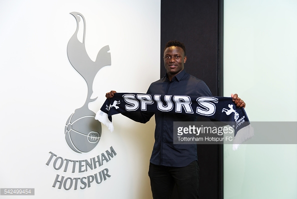 Wanyama en su presentación con el Tottenham | Foto: Getty Images