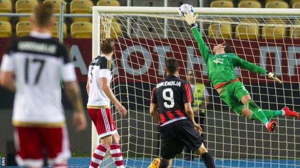Ward in action for Aberdeen in the Europa League first qualifying round in July. (Picture: BBC Sport)