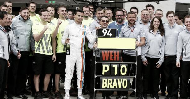 Wehrlein celebra su primer punto en el mundial | Twitter oficial de F1
