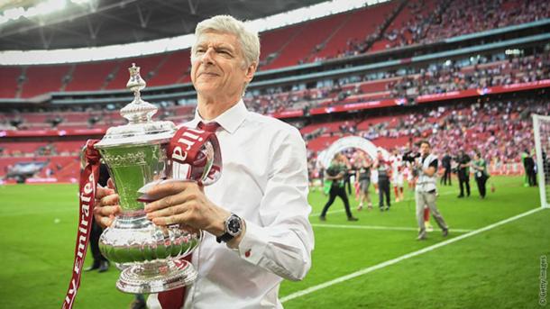 Wenger con la última FA Cup | Fotografía: Arsenal