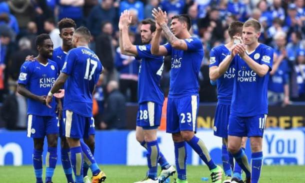 Jugadores del Leicester al finalizar el último partido. Fuente: Talksport