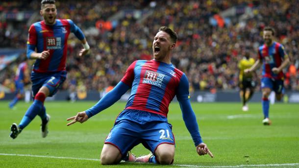 Connor Wickham passionately celebrates his winning goal | thefa.com