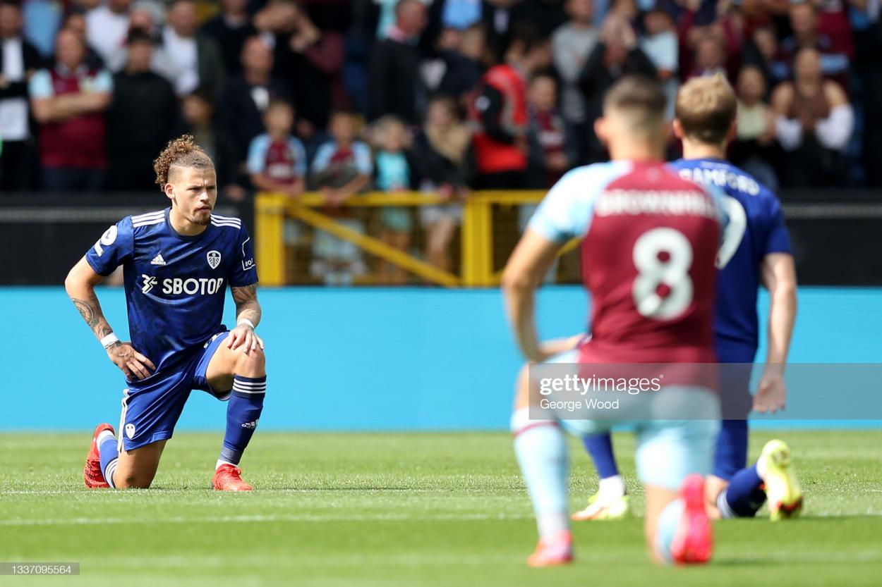 Burnley and Leicester City players take the knee