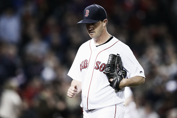 Steven Wright walks off the mound in the third inning. (Source: Maddie Meyer/Getty Images North America)