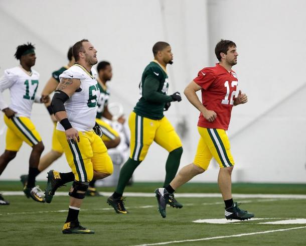 Com retorno de Jordy Nelson, Aaron Rodgers poderá ter mais um ano brilhante | Foto: Divulgação/Packers.com