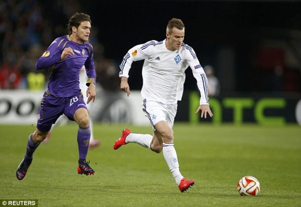 Yarmolenko in action for Dynamo Kiev against Fiorentina. | Photo: Reuters