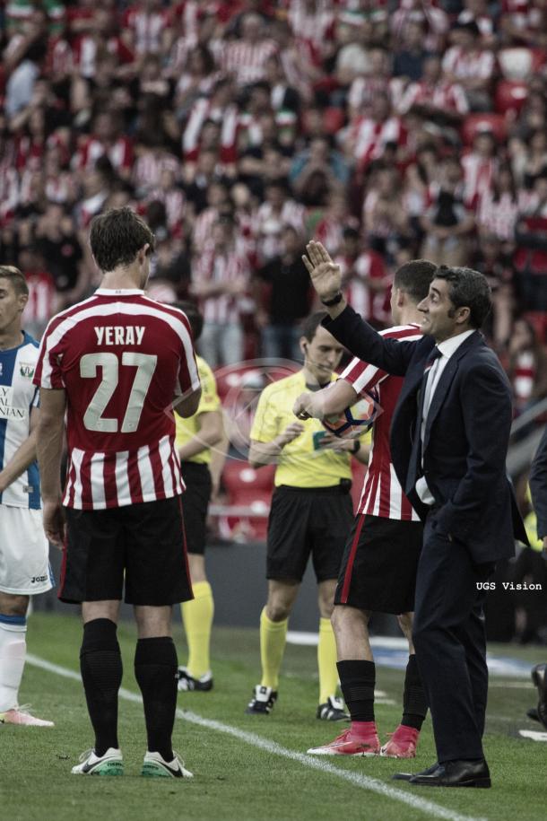 Yeray conversa con Valverde. | UGS Vision