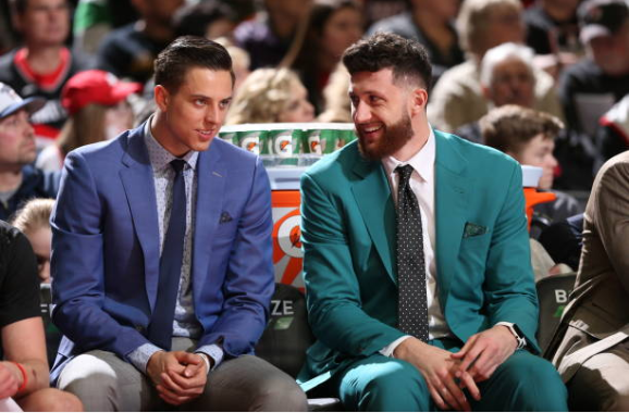 Collins y Nurkic han visto esta temporada desde el banquillo | Foto: Getty Images