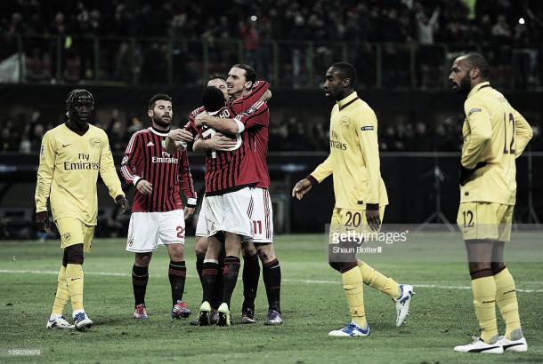 Imagen de un partido anterior entre Milan y Arsenal. Foto: gettyimages