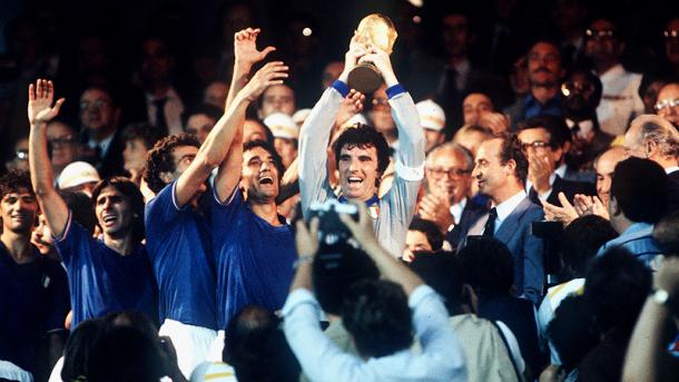 Italia cuando ganó el Mundial 1982, levantado por Dino Zoff. / Foto: fifa.com