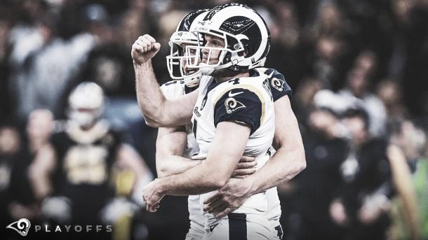 Greg Zuerlein festejando el gol de campo que forzó de la prorroga del partido (foto Rams.com)