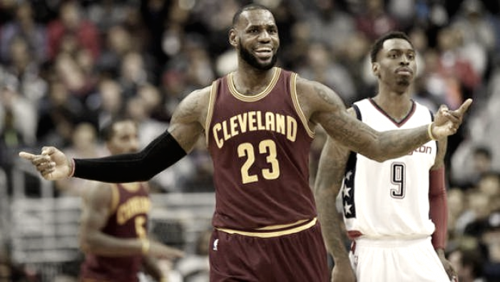 NBA - I Cleveland Cavaliers in apprensione, LeBron va k.o