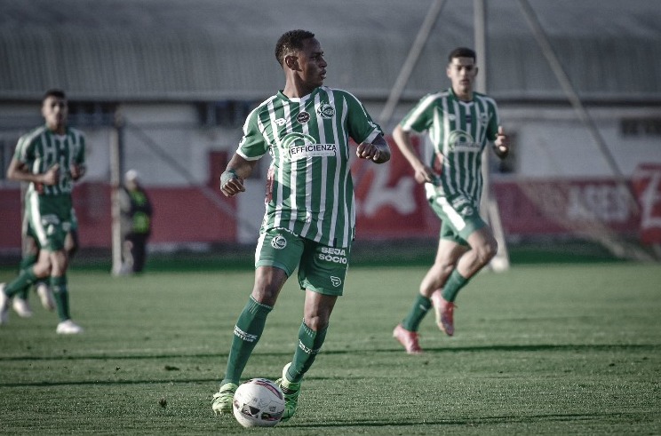 Gabriel Santos chega ao Santos para equipe sub-20 - VAVEL Brasil