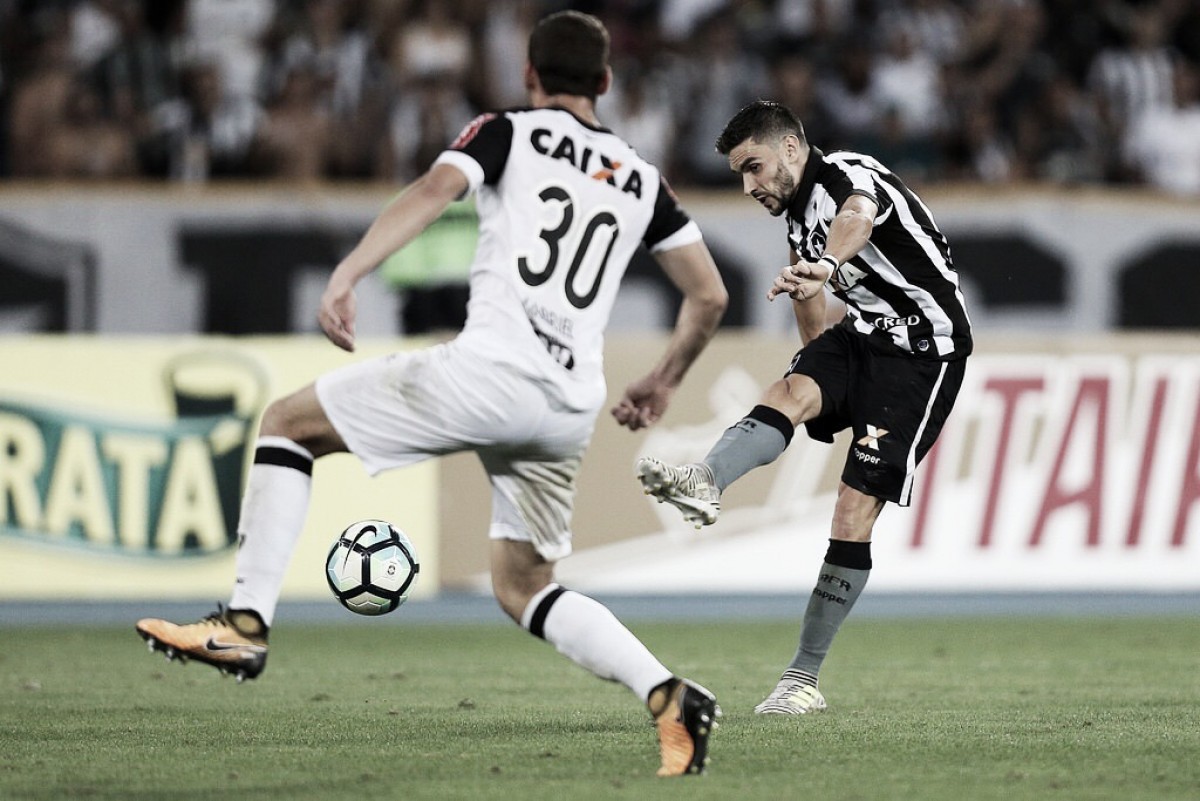 Embalados, Botafogo e Atlético-MG se enfrentam pelo Campeonato Brasileiro